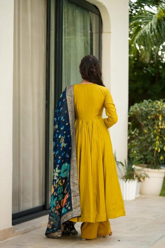 Nature’s Bliss silk suit set - Image 6