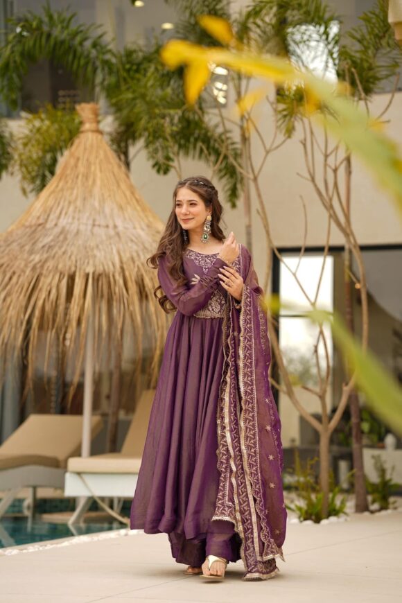 Ishani cosmos suit set - Image 4