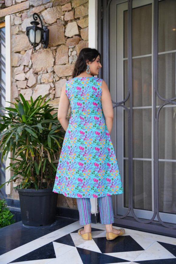 VEDIKA COTTON KURTA SET - Image 6