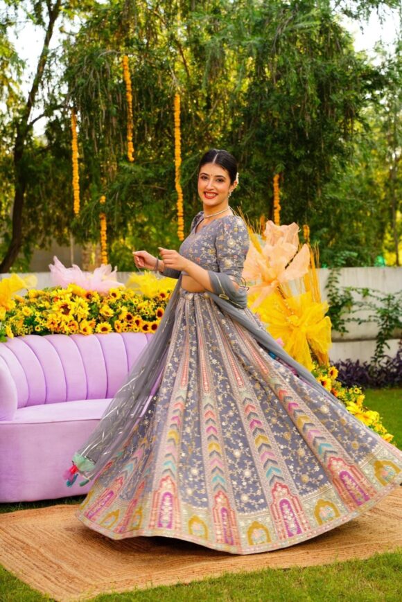 Smokey grey lehenga choli set - Image 4