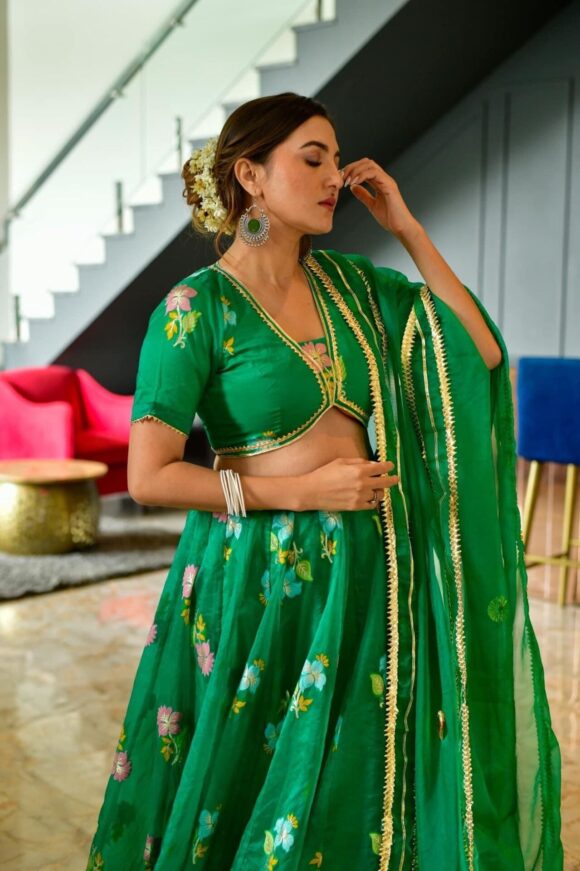 Aisha green organza lehenga choli set - Image 3