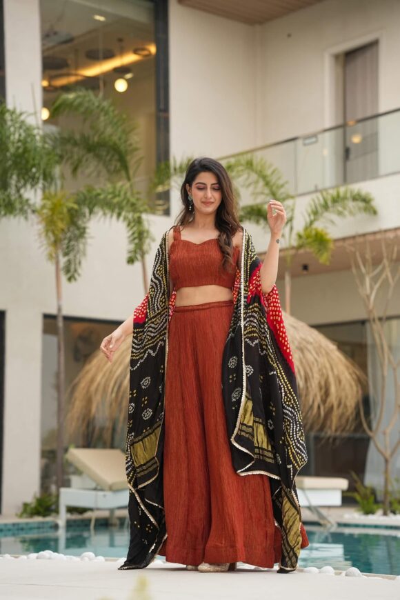 Jaishree cosmos shrug set - Image 3