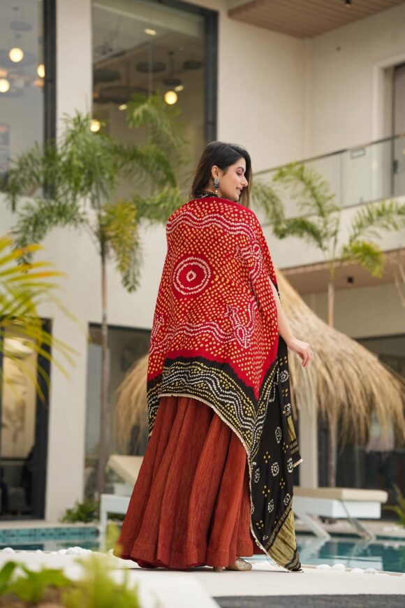 Jaishree cosmos shrug set - Image 5