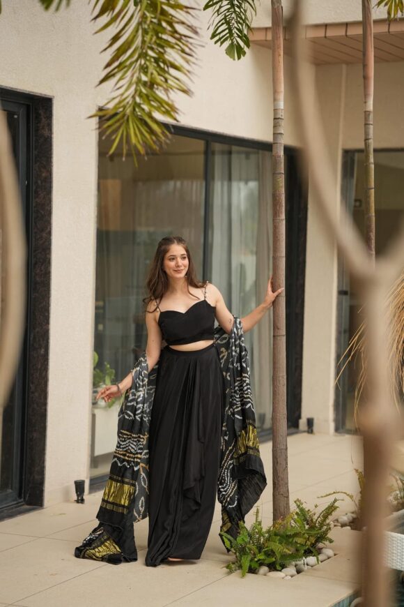 Raven black crepe shrug set - Image 4