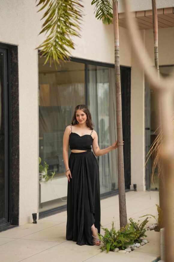 Raven black crepe shrug set - Image 6