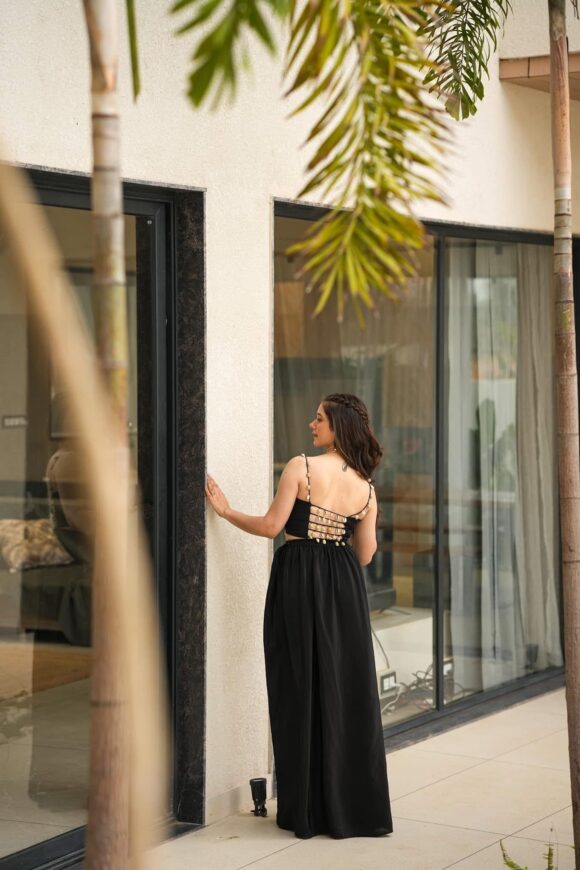 Raven black crepe shrug set - Image 7
