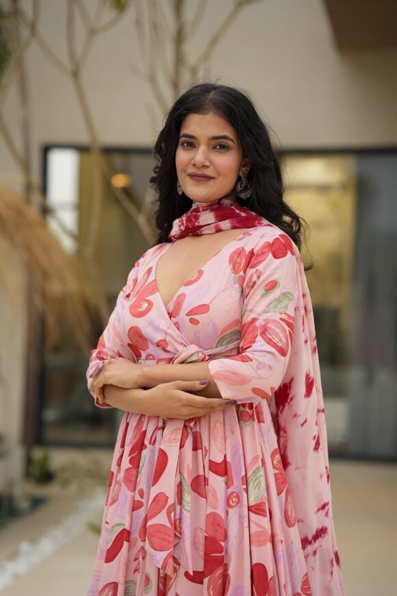 Vrinda floral pink suit set - Image 6