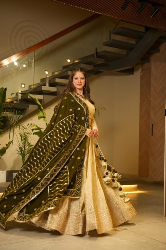Zahreen ethnic cosmos lehenga set - Image 5