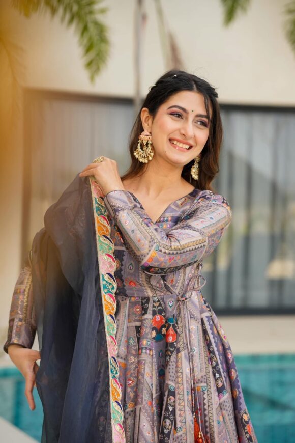 Enigma silk suit set - Image 8
