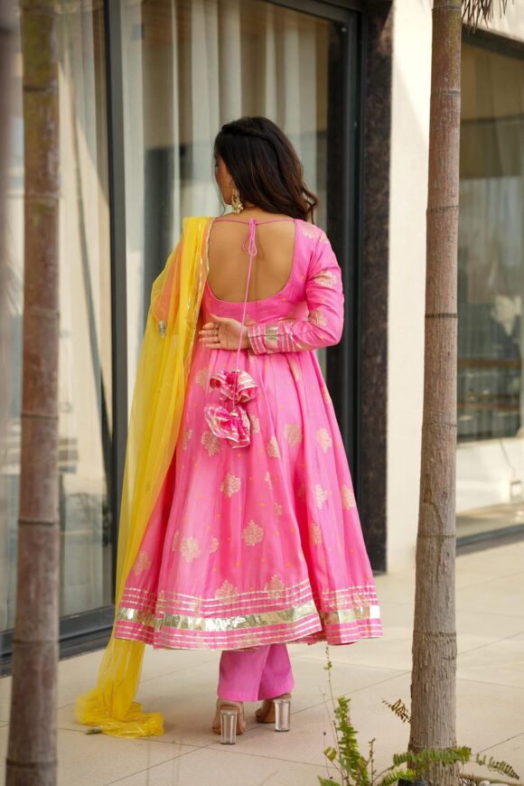 Midnight pink silk suit set - Image 6