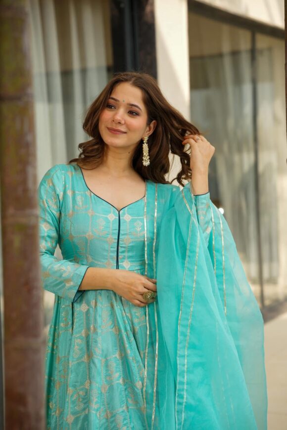 Skyfall silk suit set - Image 2