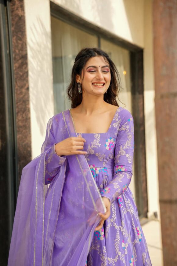 Violet crown silk suit set - Image 2