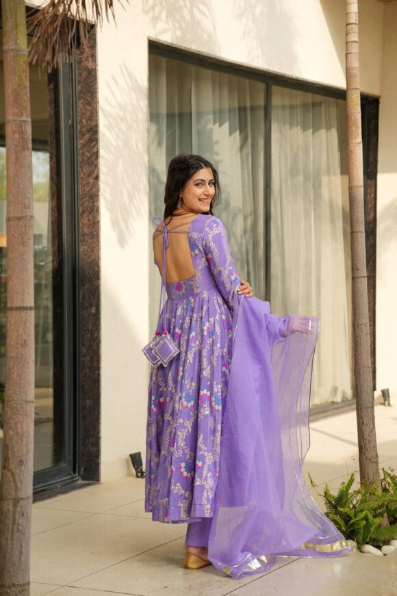 Violet crown silk suit set - Image 7