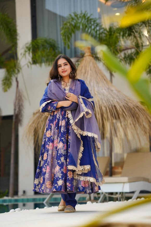 Royale Ember silk suit set - Image 5