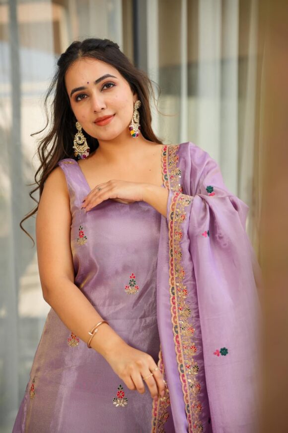 Mauve Melody cosmos suit set - Image 7