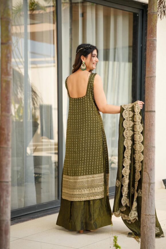 Moss green Majesty suit set - Image 2