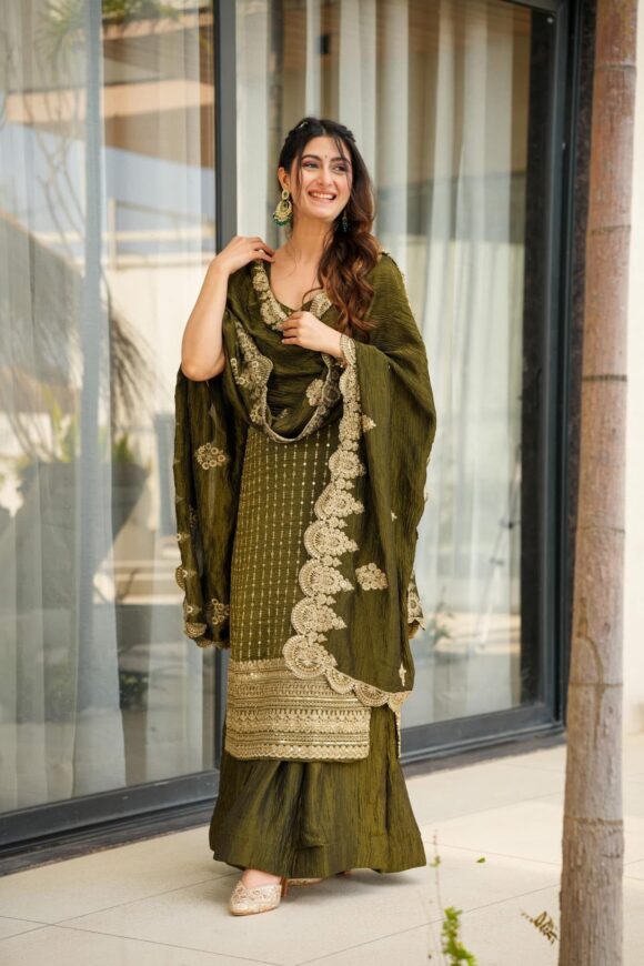Moss green Majesty suit set - Image 6