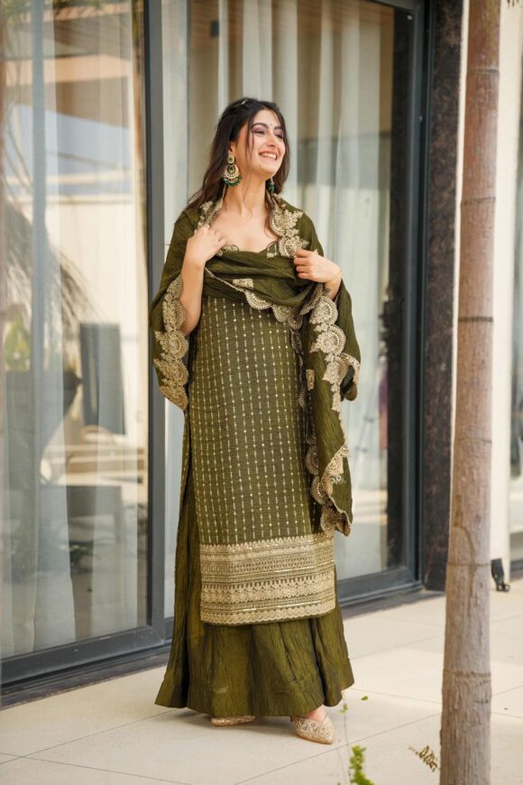 Moss green Majesty suit set - Image 7