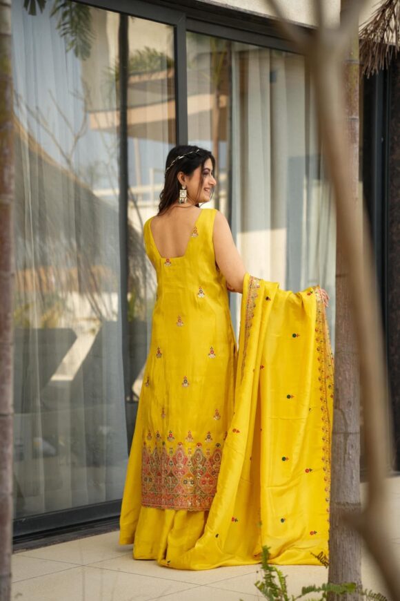 Mimosa luxe yellow suit set - Image 2