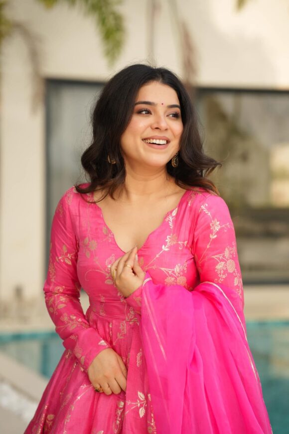 Leona lace pink silk set - Image 2