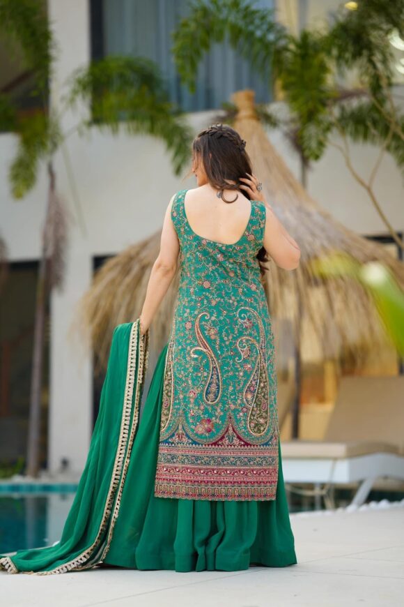 Samara green heavy embroidered suit - Image 7