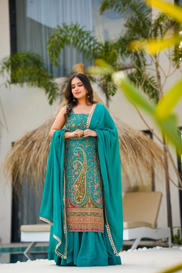 Electric lush heavy embroidered suit set - Image 7