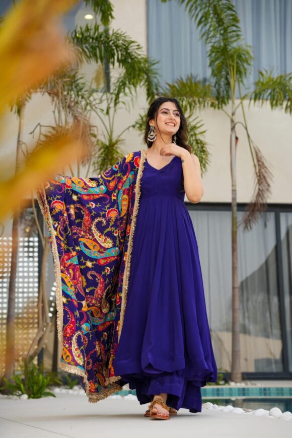 Zoey blue crepe suit set - Image 6