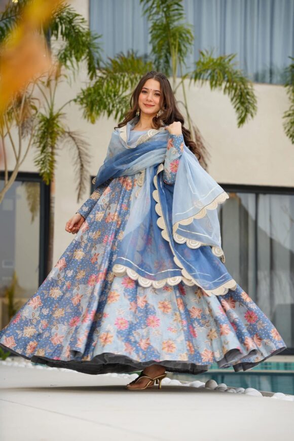 Seraphic Elegance silk heavy maxi - Image 3