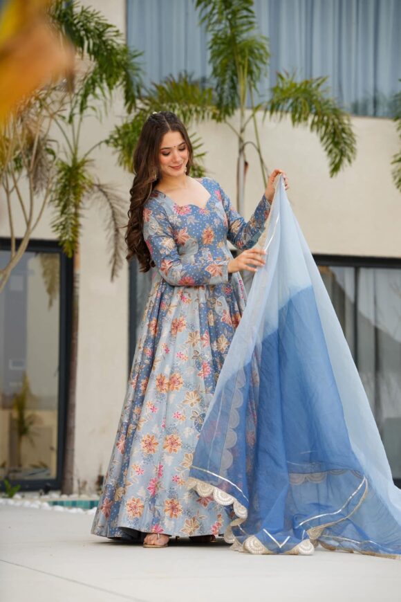 Seraphic Elegance silk heavy maxi - Image 4
