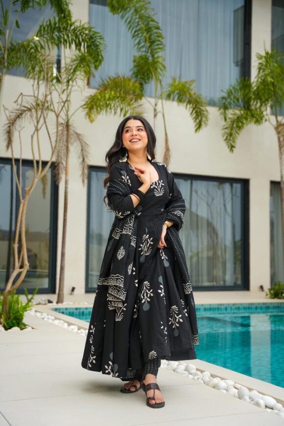 Shadow Mystic Black Cotton Suit Set - Image 3
