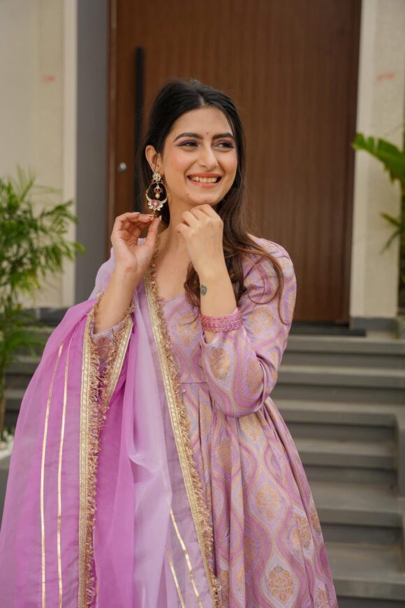 Ruhani Elegance Lavender Suit Set - Image 2