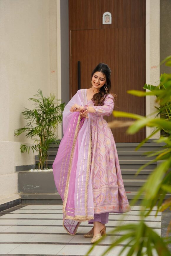 Ruhani Elegance Lavender Suit Set - Image 4