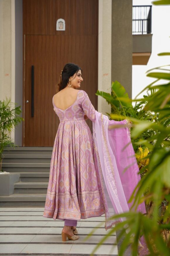 Ruhani Elegance Lavender Suit Set - Image 3