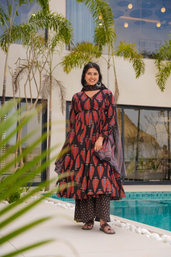 Raven Black Cotton Suit Set - Image 5