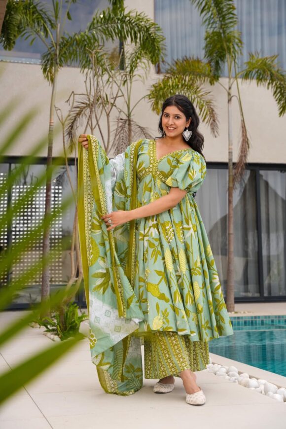 Tropical Green Cotton Suit Set - Image 2