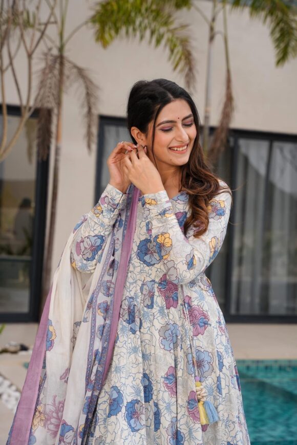 White Orchid Cotton Suit Set - Image 3