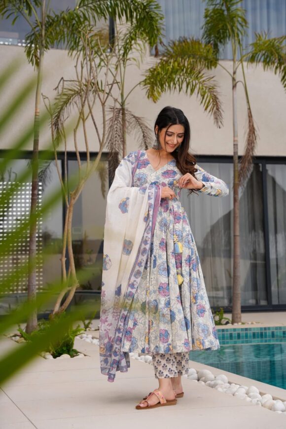White Orchid Cotton Suit Set - Image 5