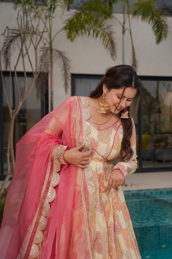 Meher Royale Heavy Maxi Set - Image 2
