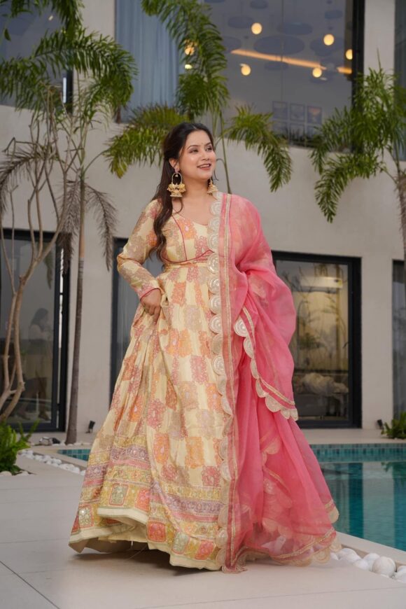 Meher Royale Heavy Maxi Set - Image 5