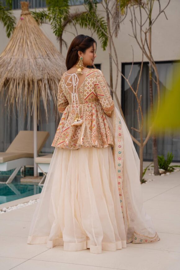 Ishita Ivory Embroidered Kurta Set - Image 6